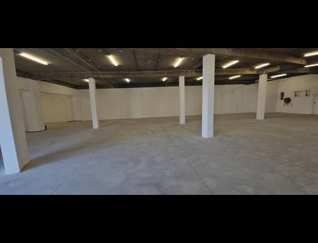 INDUSTRIAL PROPERTY TO RENT IN HALFWAY HOUSE